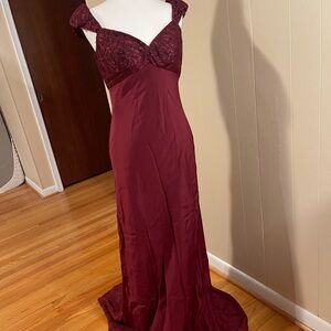 Elegant Burgundy Evening Gown